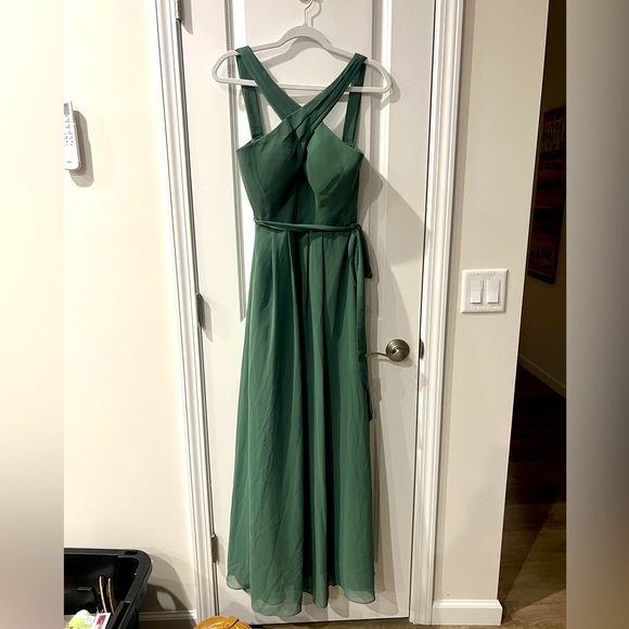 Forest Green Size 6 Azazie Prom Dress - Picture 1 of 6